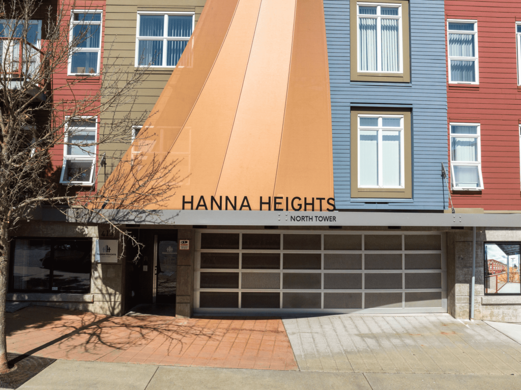 Front entrance of Hanna Heights apartments on 6th Ave in Tacoma, WA